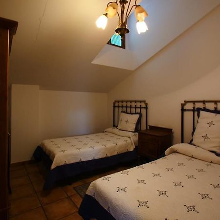 Casa Rural Plaza Vieja Saldaña Екстериор снимка