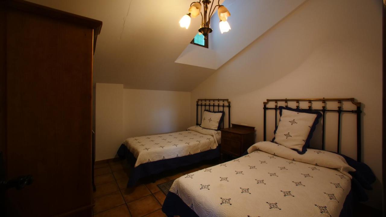 Casa Rural Plaza Vieja Saldaña Екстериор снимка