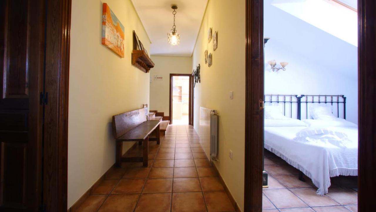 Casa Rural Plaza Vieja Saldaña Екстериор снимка