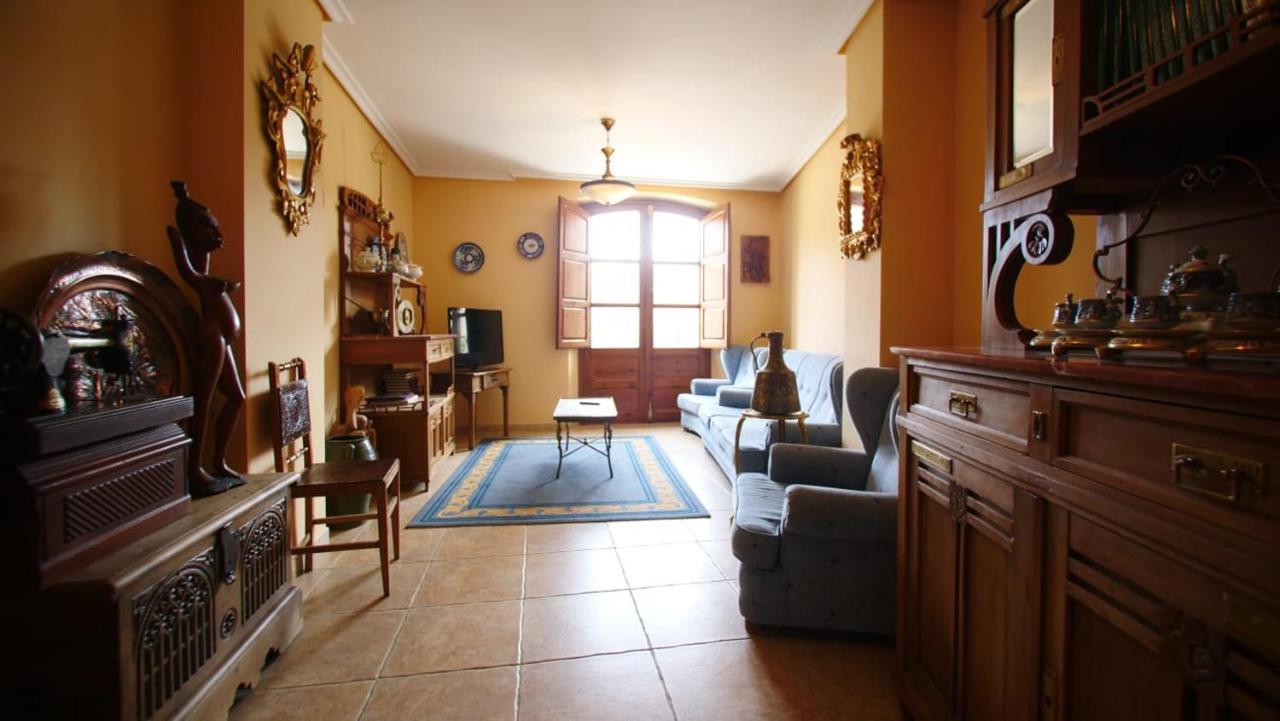 Casa Rural Plaza Vieja Saldaña Екстериор снимка